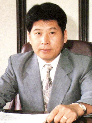 施毓龍