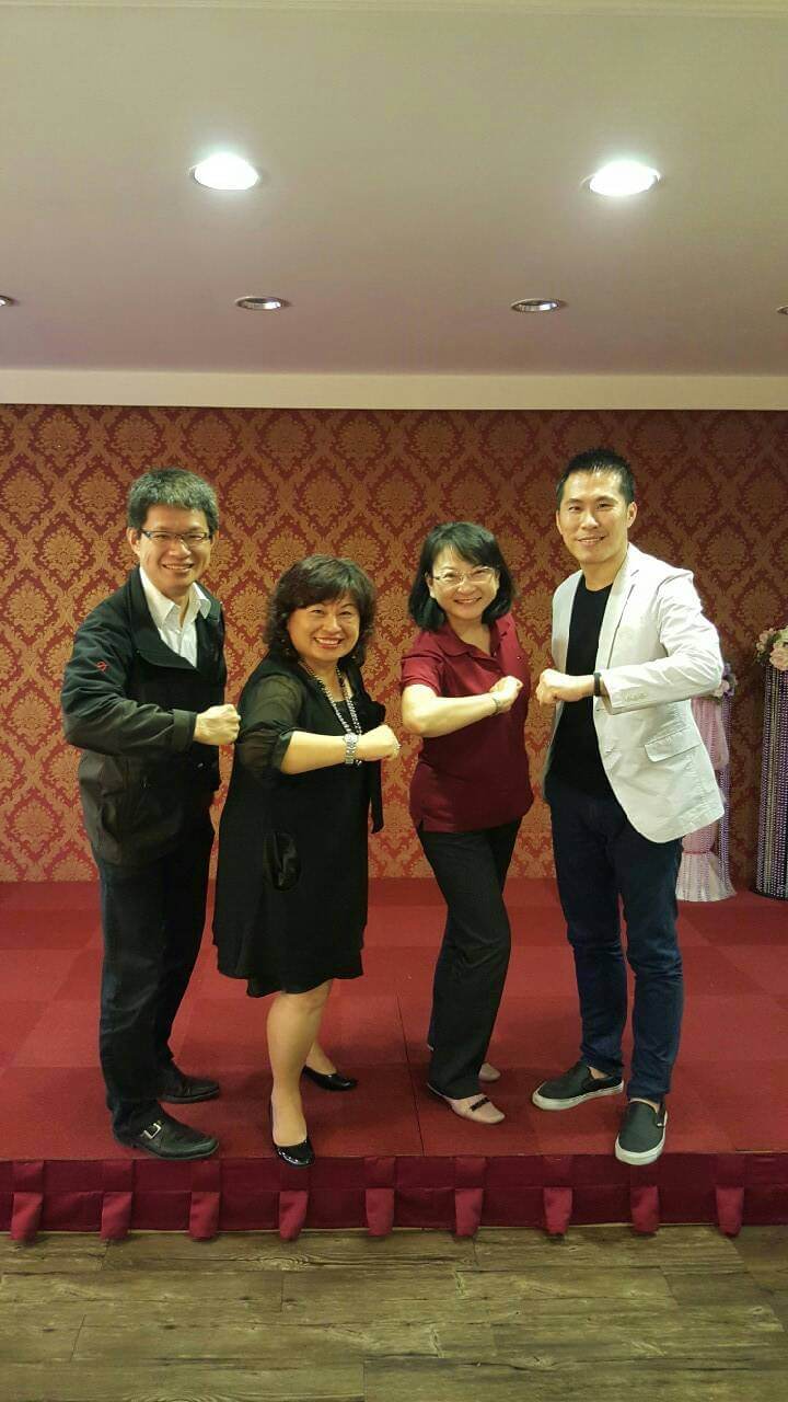 青創與高雄師範大學簽署-105年度合作備忘錄儀式。